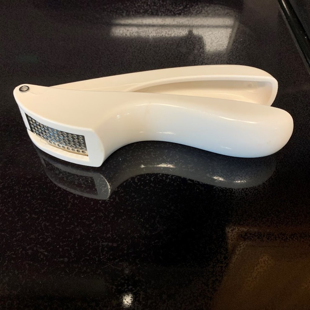 Garlic Press Deluxe easy clean